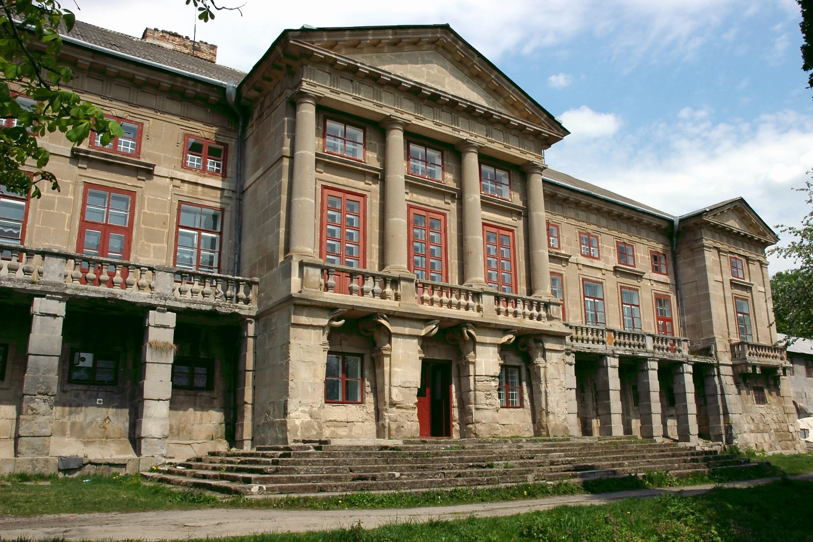 Реставрація палацу
